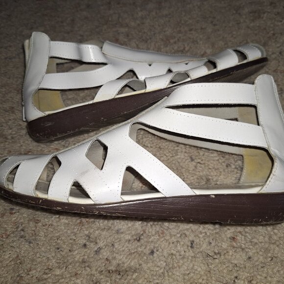 Vintage White Gladiator Sandals with Zip-up Back - Picture 3 of 5